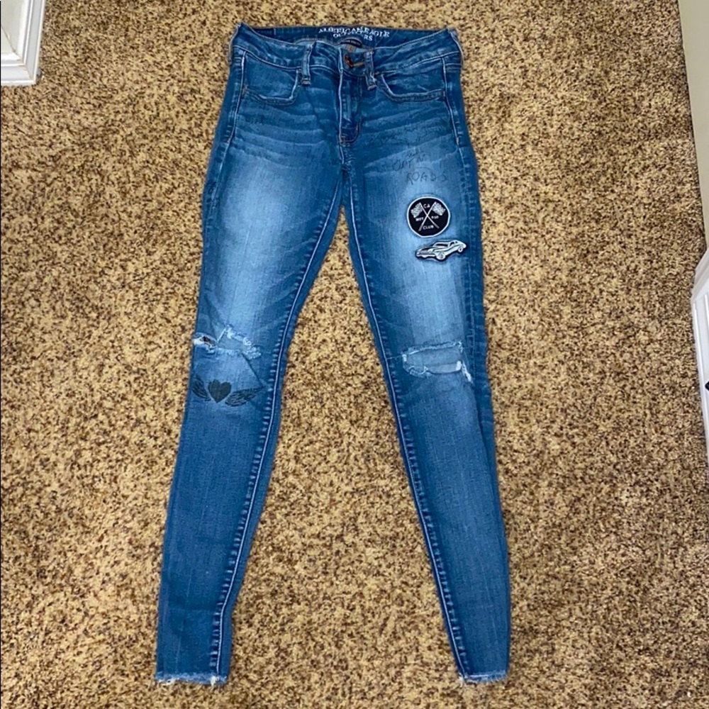 American Eagle Size 2 Women’s Patch Jeans